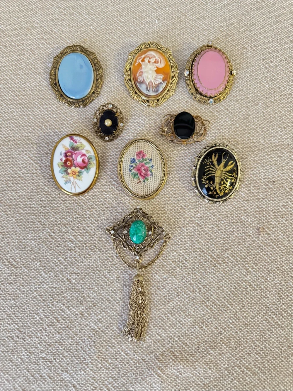 Vintage Faux Cameo 50pc Collection Estate Brooch Necklace Earrings & Jewelry Box